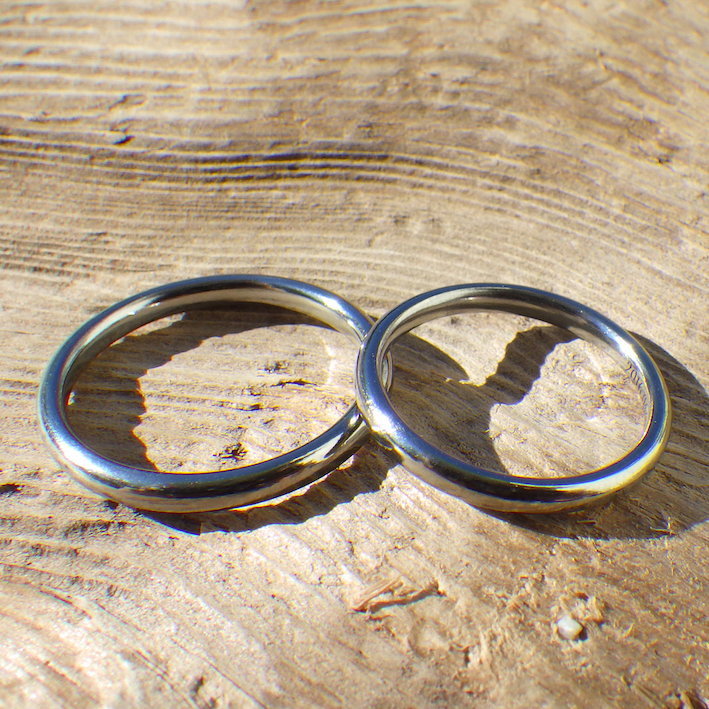 究極にぴったりフィット！ハフニウムの結婚指輪　Hafnium Rings