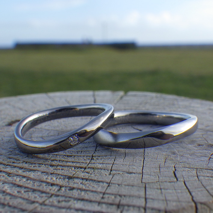 アトピーでも安心してずっと着けられるニオブの結婚指輪　Niobium Rings