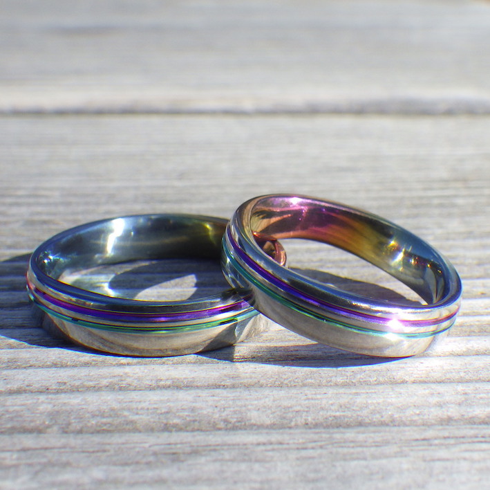 ジルコニウムの多色刷り発色を施した結婚指輪　Zirconium Rings