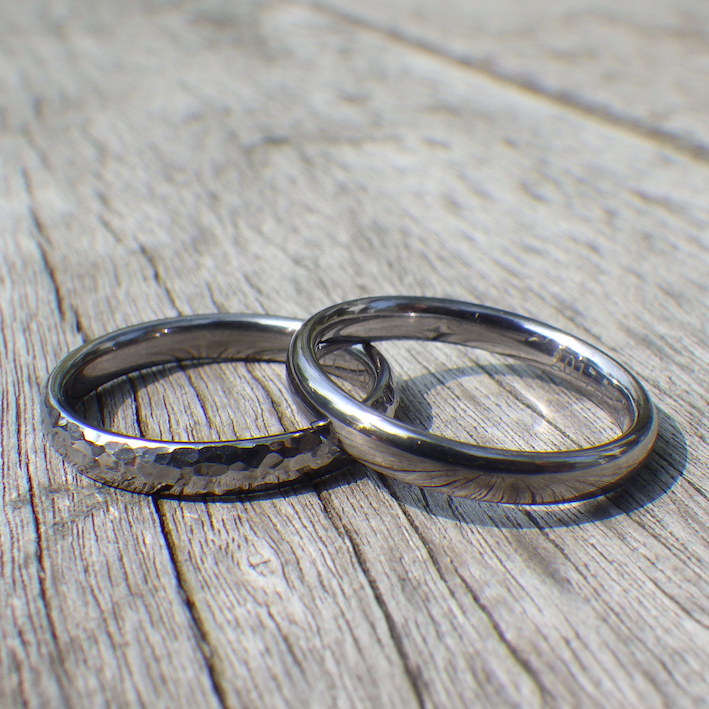 金属アレルギーの心配がないタンタルの結婚指輪　Tantalum Rings