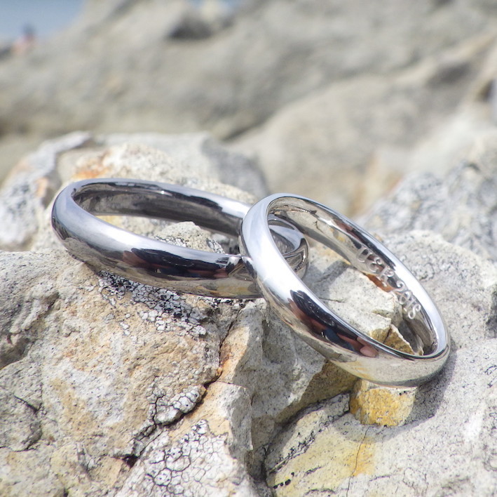 イリジウム割プラチナとタンタルの白黒のコントラストの結婚指輪　Platinum & Tantalum Rings