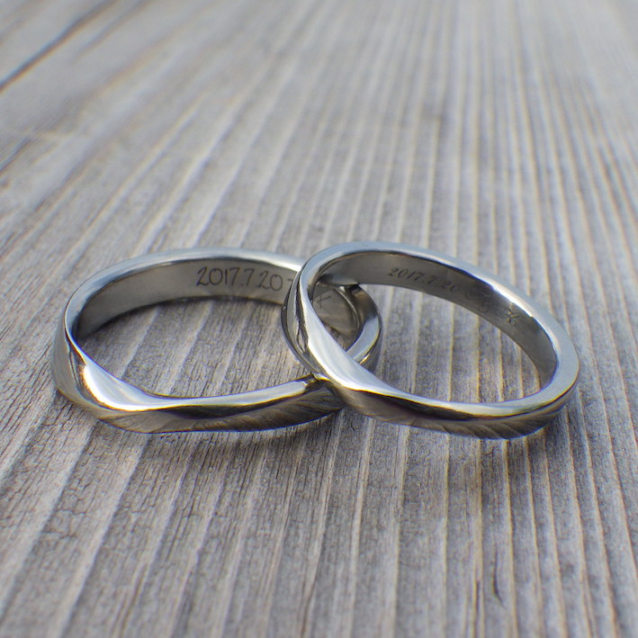 指にフィットするメビウスの輪のデザイン・ハフニウムの結婚指輪　Hafnium Rings