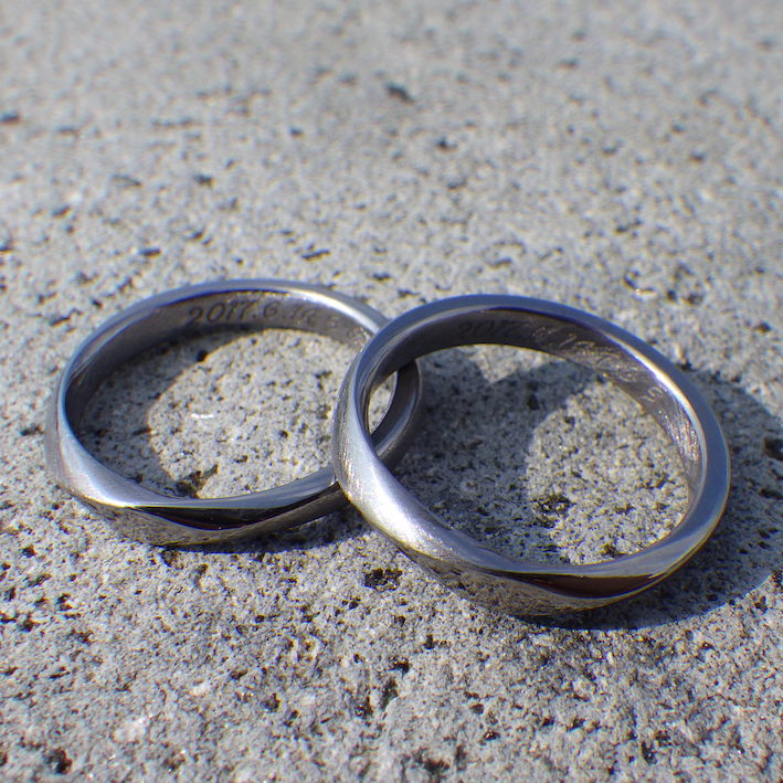 丈夫で珍しい希少金属・タンタルの結婚指輪　Tantalum Rings