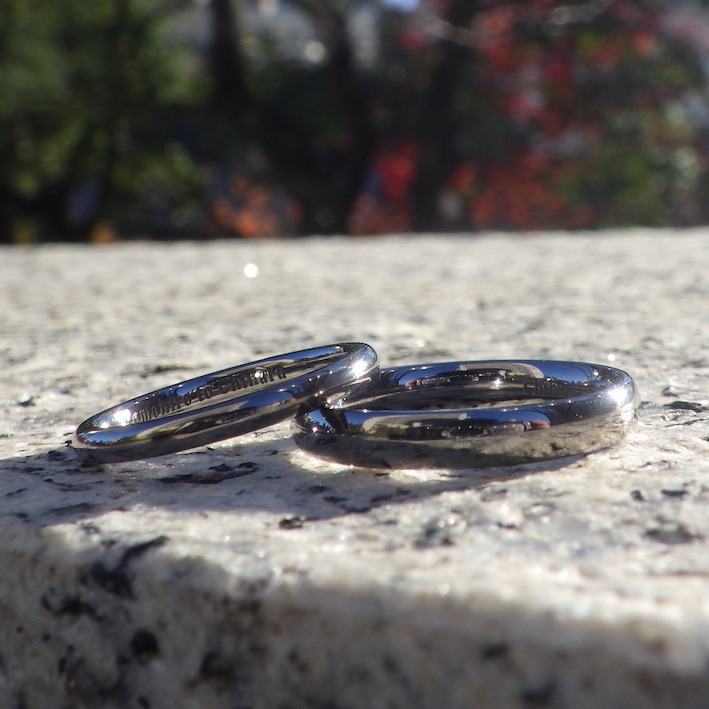 年齢を重ねても、結婚の誇らしさを感じられる結婚指輪　Tantalum Rings